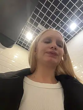 Milkyy_wway live sex cam