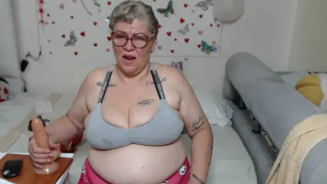 Olgahunder live sex cam