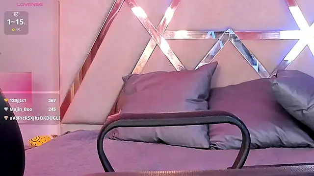 Lucia_velez live sex cam