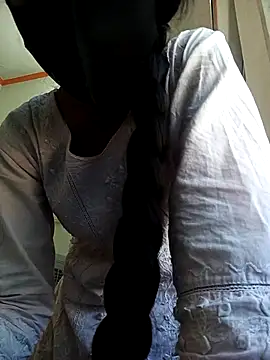 Riya_917's cam snapshot