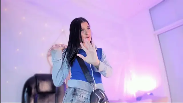 Ginni_charlotte's cam snapshot