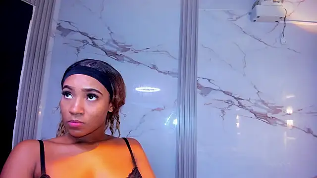 emii_brown's cam snapshot