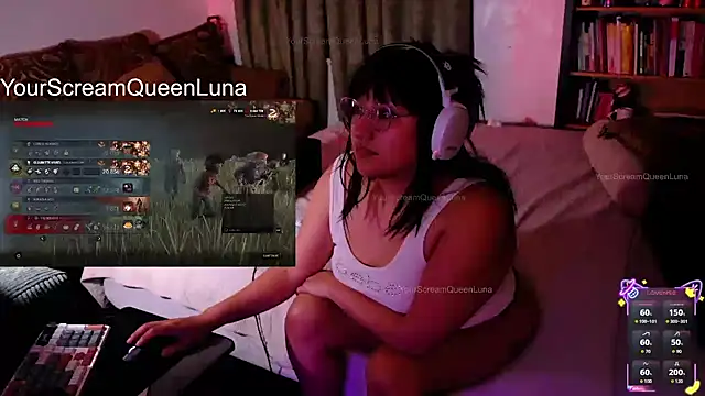 YourScreamQueenLuna's cam snapshot