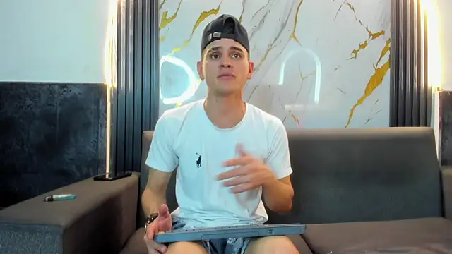 liam_coleman25 live sex cam