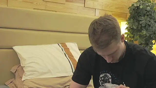 EthanPinkman live sex cam