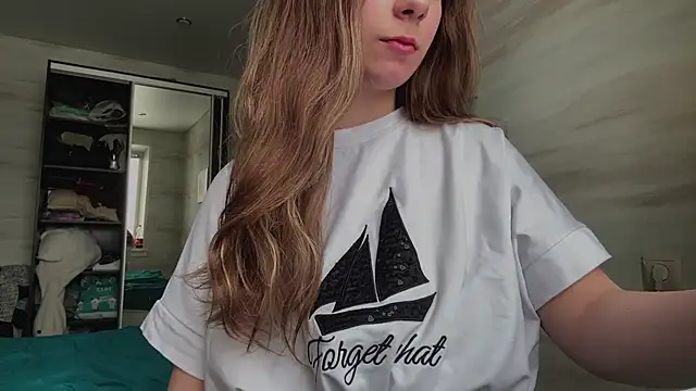 Shanika_wey's cam snapshot