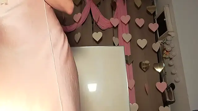 Lola_Belgium's cam snapshot