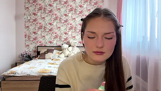 Milayouknow's cam snapshot