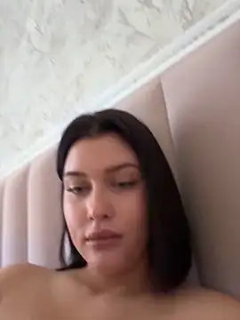 KikiWatson live sex cam