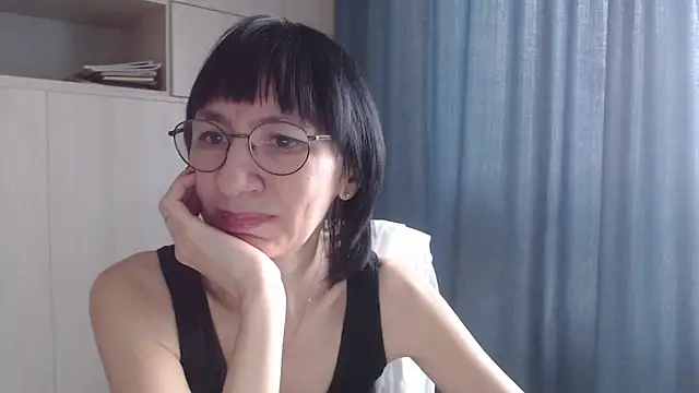 Erica95Bloom's cam snapshot