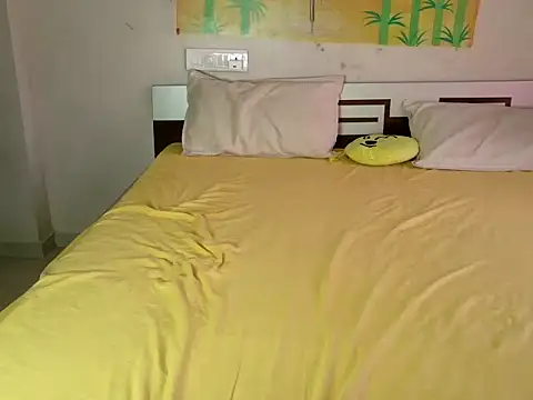 Cuddly-Cloud's cam snapshot