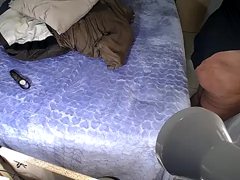 ChubbyBustyX's cam snapshot