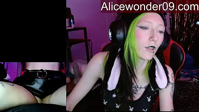 alicewonder09's cam snapshot