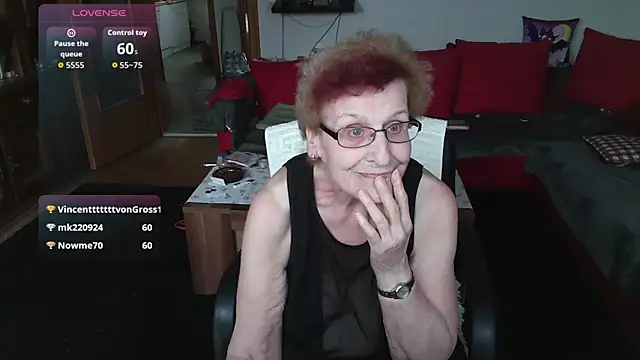 HeisseomaOriginal live sex cam