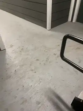 RiskySlut live sex cam