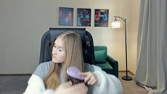 LoiseDumez's cam snapshot