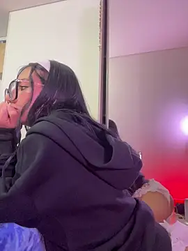 _Lucycherry's cam snapshot