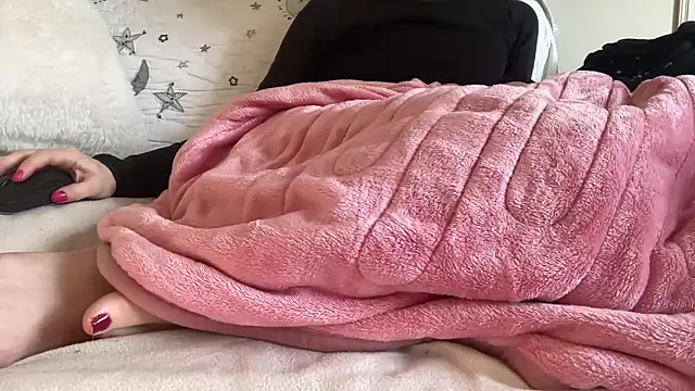 18yoteenvirgin's cam snapshot