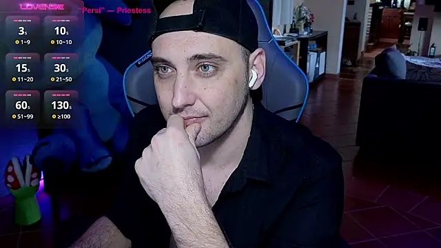 Gil_gamesh90's cam snapshot