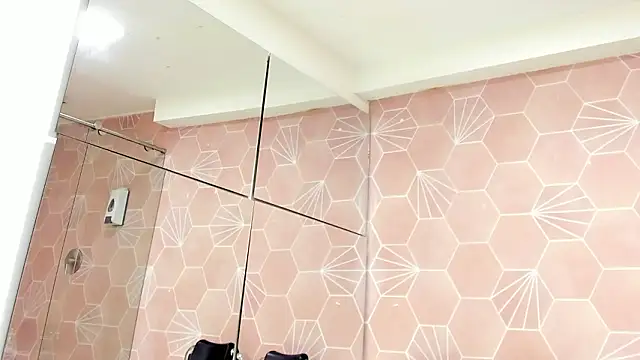 zenda_bianchi's cam snapshot