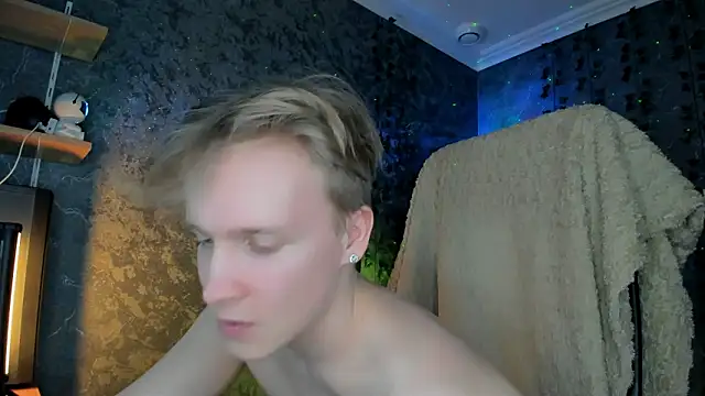 AlexxSweet live sex cam