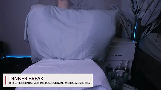 Calyselen live sex cam