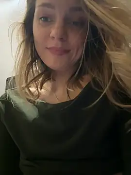 ValenciaShock live sex cam