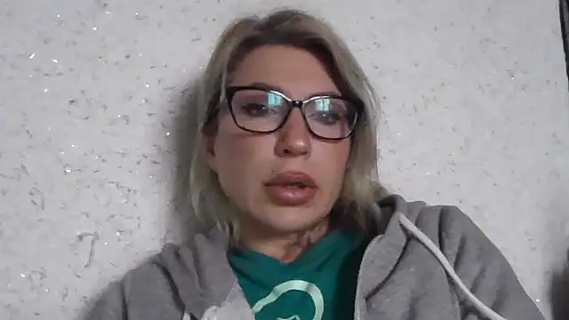 fox_red_lady7's cam snapshot