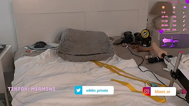 Emma4you's cam snapshot