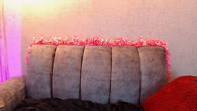 Valk_submissive's cam snapshot