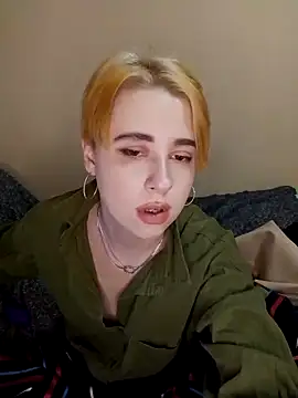 Gussie_Bridie's cam snapshot