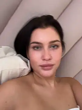 KikiWatson live sex cam