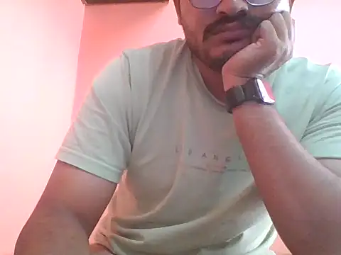 naughtymike0007's cam snapshot