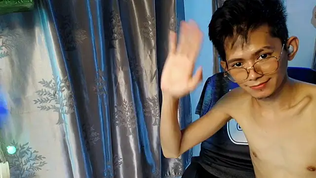 UrAsian_Playboy69 live sex cam