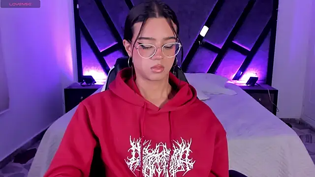 VictoriaMonroee_ live sex cam