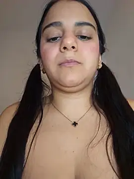 La_pe_que live sex cam