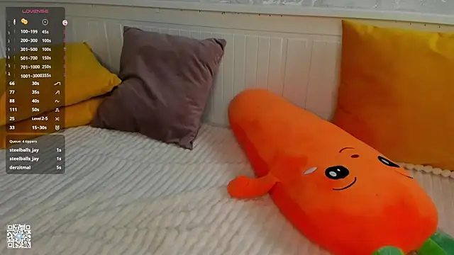 MarcelinaMei live sex cam