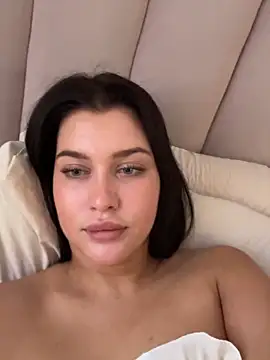 KikiWatson live sex cam