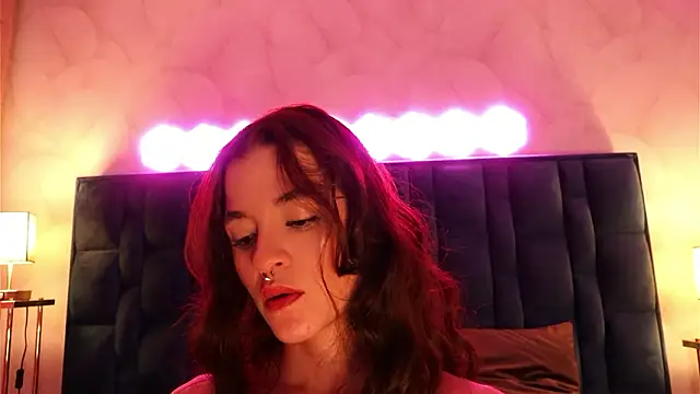 LucyFever live sex cam