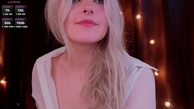 ShyniAlice live sex cam