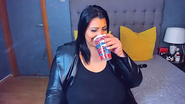 AmyCubes live sex cam