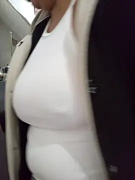 Pupi-Lanegra live sex cam