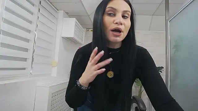 YaraXCox live sex cam