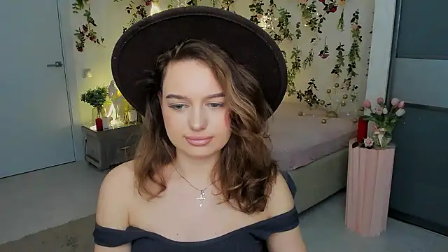 MiracleCurly live sex cam