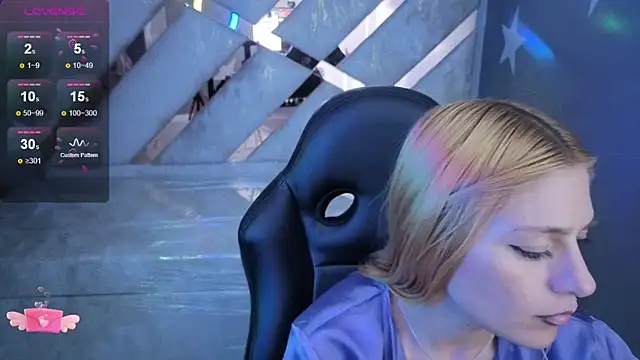 Candy_kush_t live sex cam