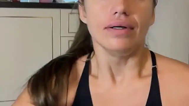 Roriann live sex cam