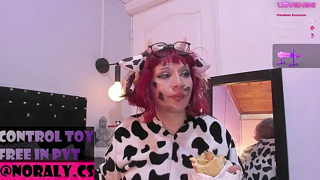hey_noraly live sex cam