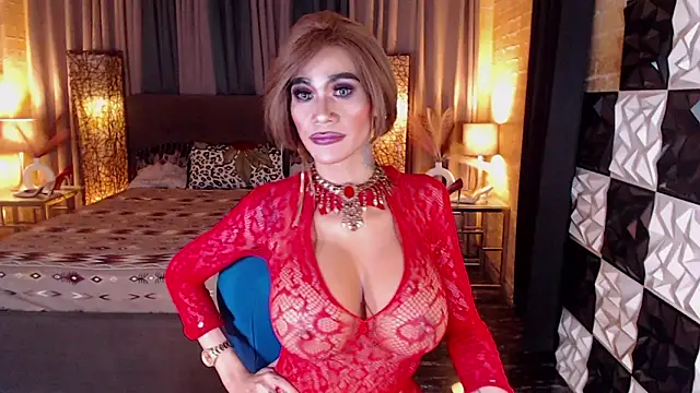 MonstrousCockDiva live sex cam