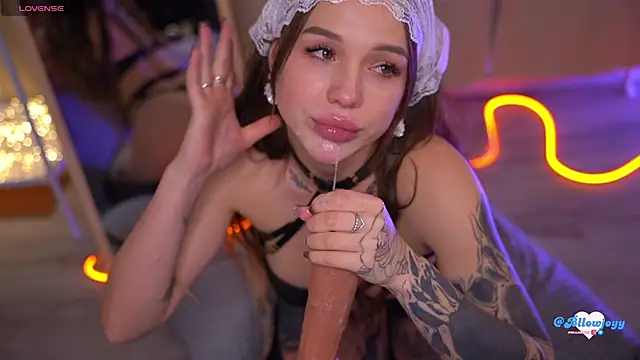 Bllowjoyy live sex cam