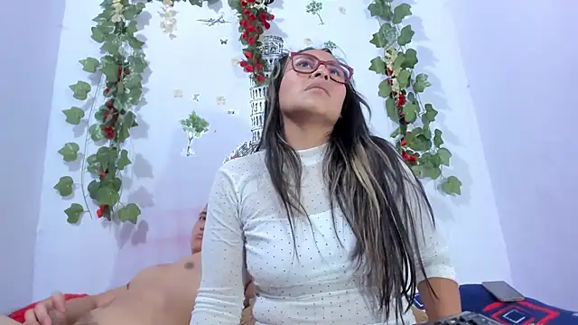 NataliaAndJulliam live sex cam